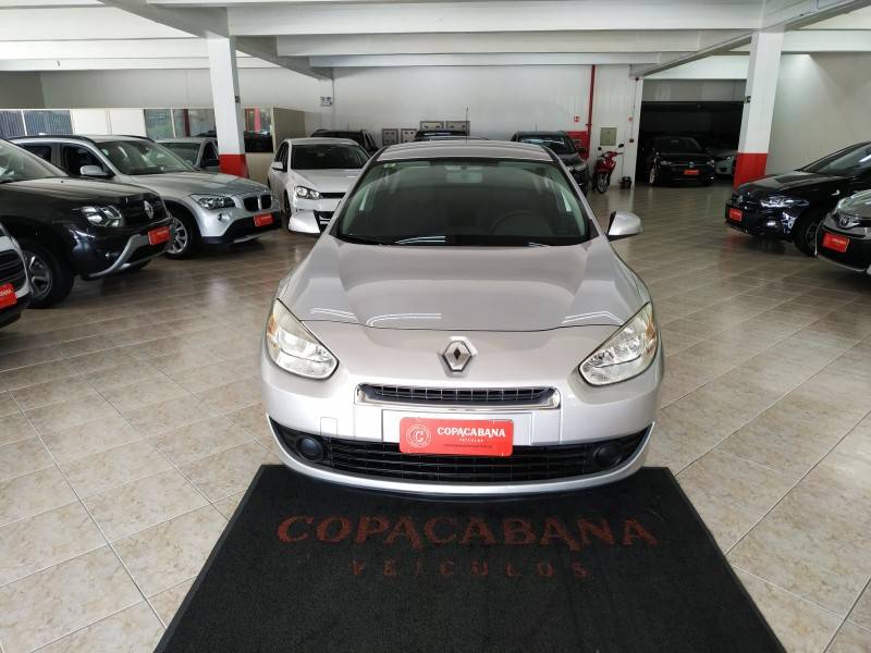 RENAULT - FLUENCE - 2013/2013 - Prata - R$ 41.900,00