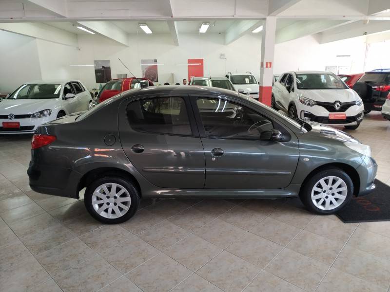 PEUGEOT - 207 - 2010/2010 - Cinza - R$ 23.900,00