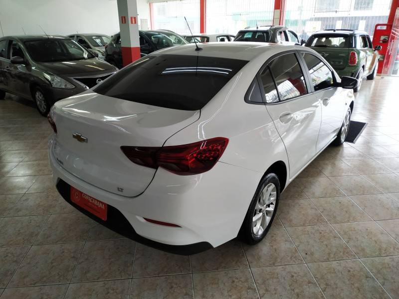 CHEVROLET - ONIX - 2023/2023 - Branca - R$ 73.900,00