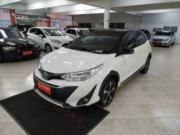 TOYOTA - YARIS - 2020/2020 - Branca - R$ 83.900,00