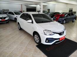 TOYOTA - ETIOS - 2018/2018 - Branca - R$ 57.900,00