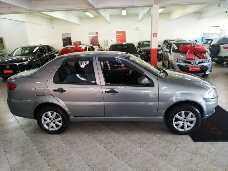 FIAT - SIENA - 2014/2014 - Cinza - R$ 29.900,00