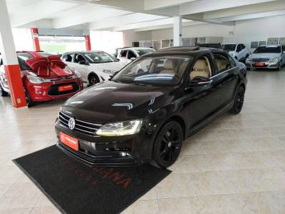 VOLKSWAGEN - JETTA - 2017/2017 - Preta - R$ 97.900,00