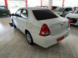 TOYOTA - ETIOS - 2018/2018 - Branca - R$ 57.900,00