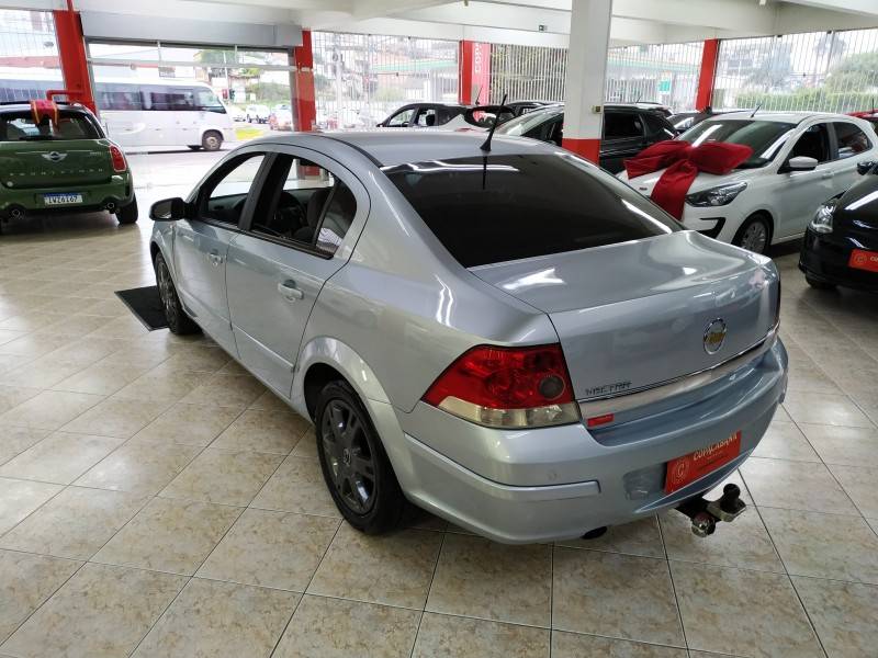 CHEVROLET - VECTRA - 2008/2008 - Prata - R$ 32.900,00