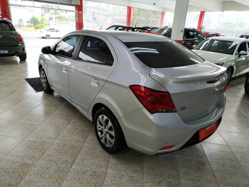 CHEVROLET - PRISMA - 2017/2017 - Prata - R$ 61.900,00