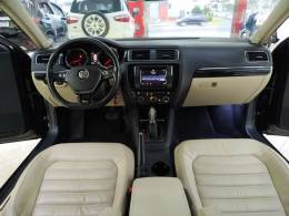 VOLKSWAGEN - JETTA - 2017/2017 - Preta - R$ 97.900,00