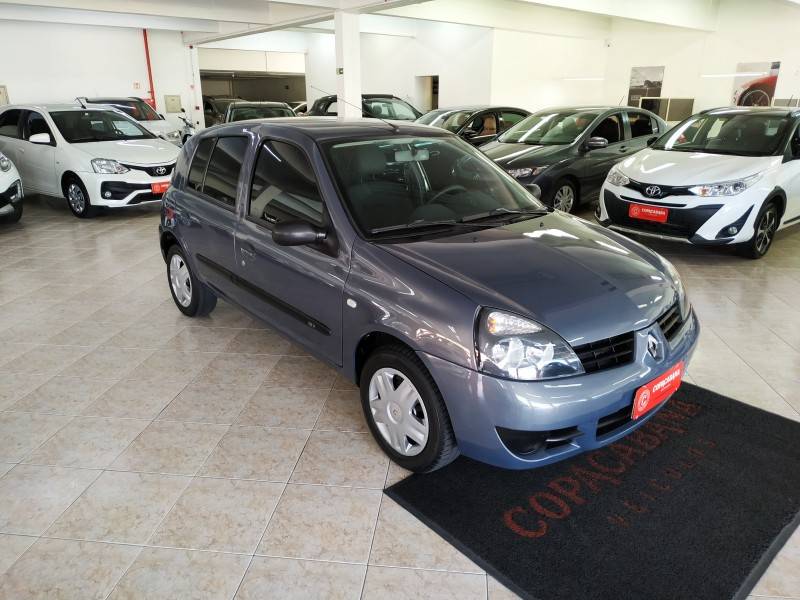 RENAULT - CLIO - 2011/2011 - Cinza - R$ 23.900,00