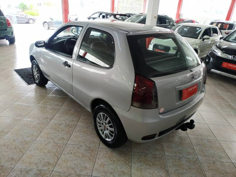 FIAT - PALIO - 2010/2010 - Prata - R$ 18.900,00