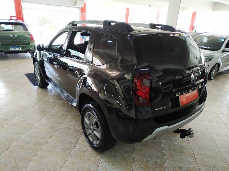 RENAULT - DUSTER - 2018/2018 - Preta - R$ 70.900,00