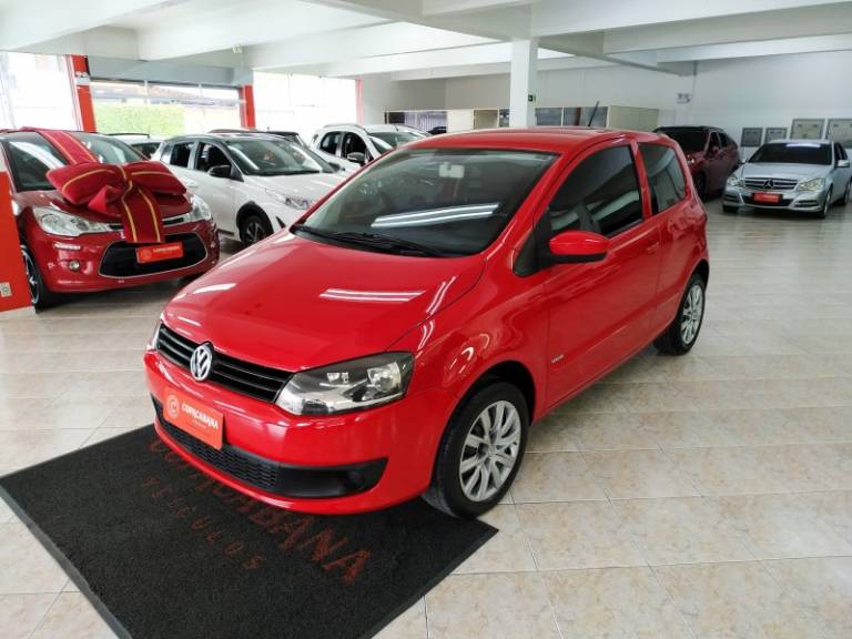 VOLKSWAGEN - FOX - 2010/2010 - Vermelha - R$ 24.900,00