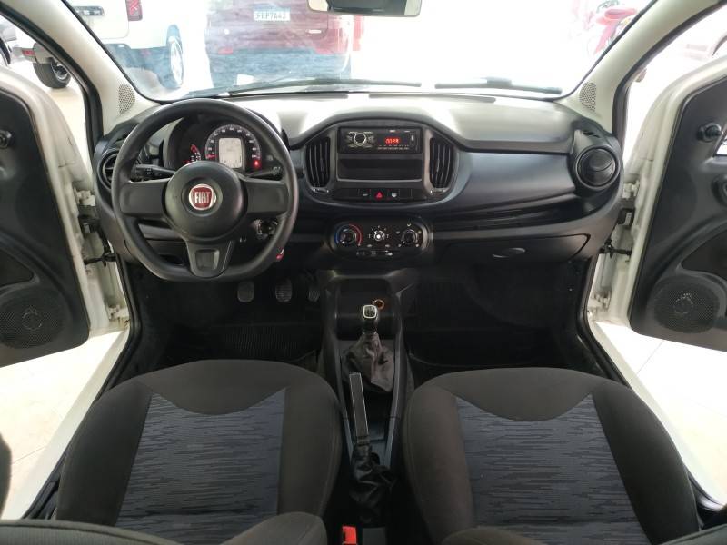 FIAT - UNO - 2018/2018 - Branca - R$ 40.500,00