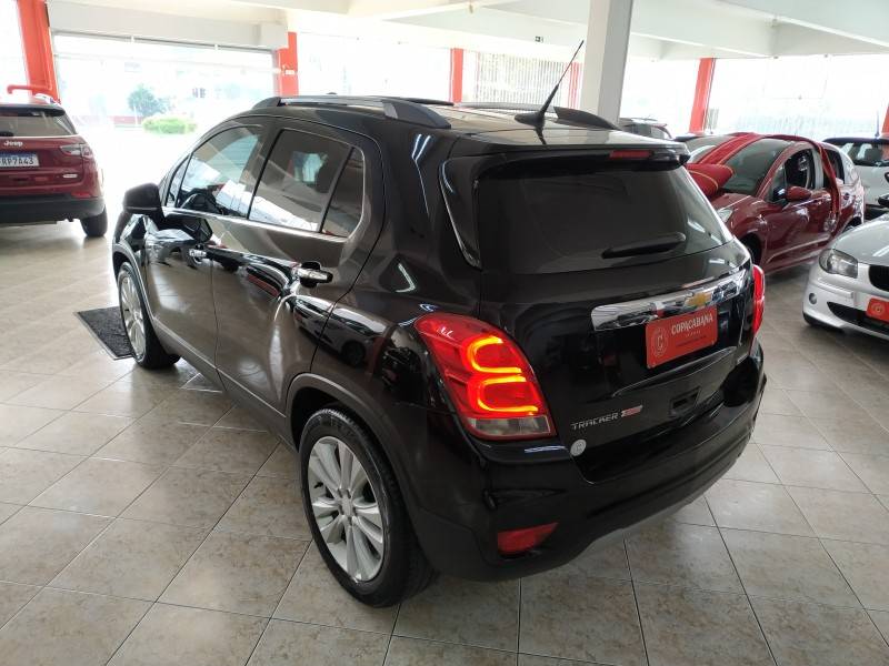 CHEVROLET - TRACKER - 2018/2018 - Preta - R$ 89.900,00