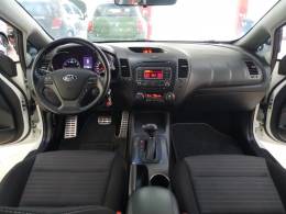 KIA MOTORS - CERATO - 2015/2015 - Branca - R$ 69.900,00