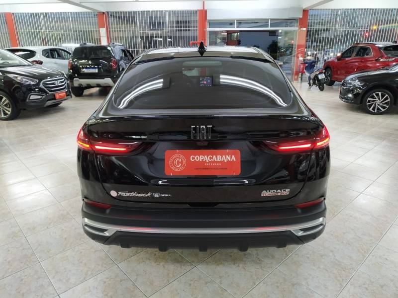 FIAT - FASTBACK - 2023/2023 - Preta - R$ 122.900,00