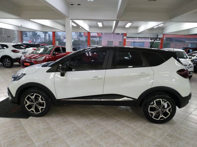 RENAULT - CAPTUR - 2022/2022 - Branca - R$ 99.900,00