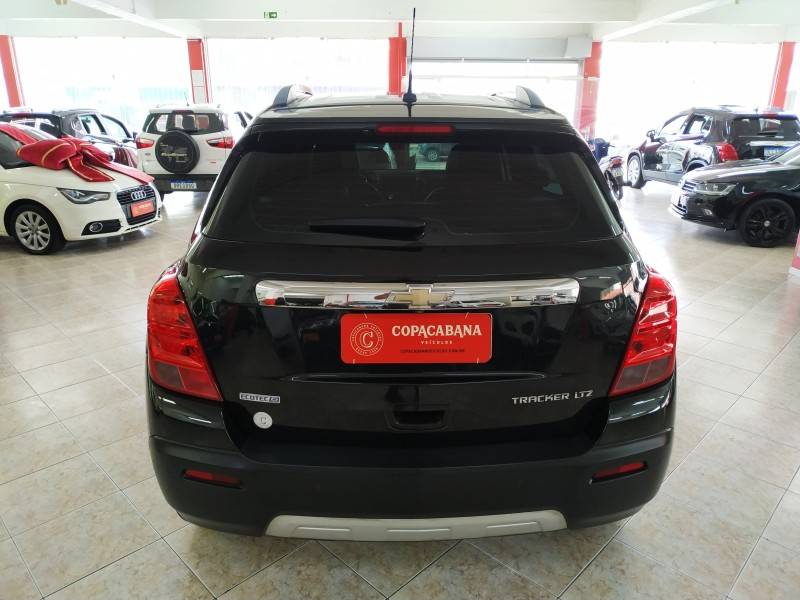 CHEVROLET - TRACKER - 2015/2015 - Preta - R$ 67.900,00