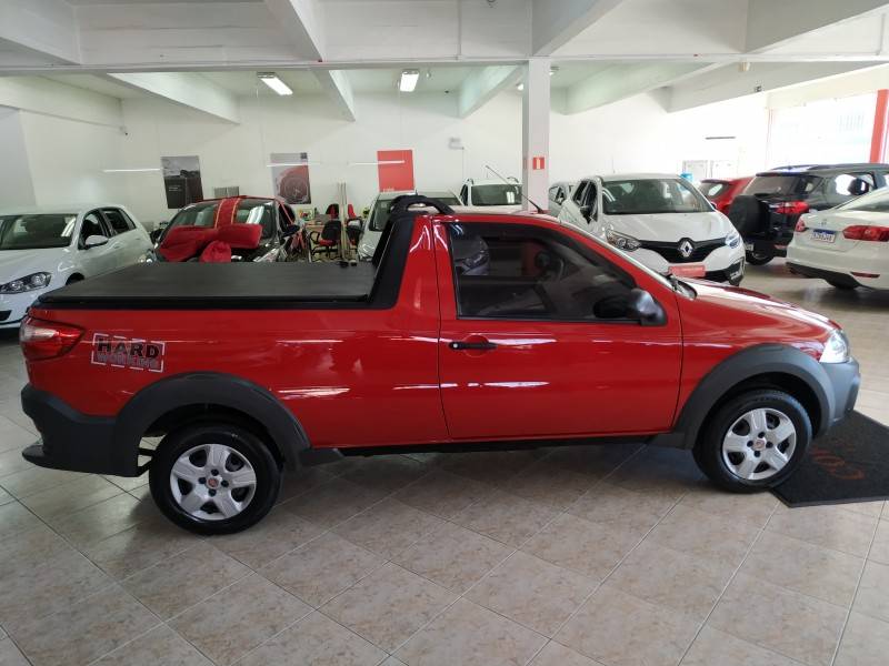 FIAT - STRADA - 2016/2016 - Vermelha - R$ 48.900,00