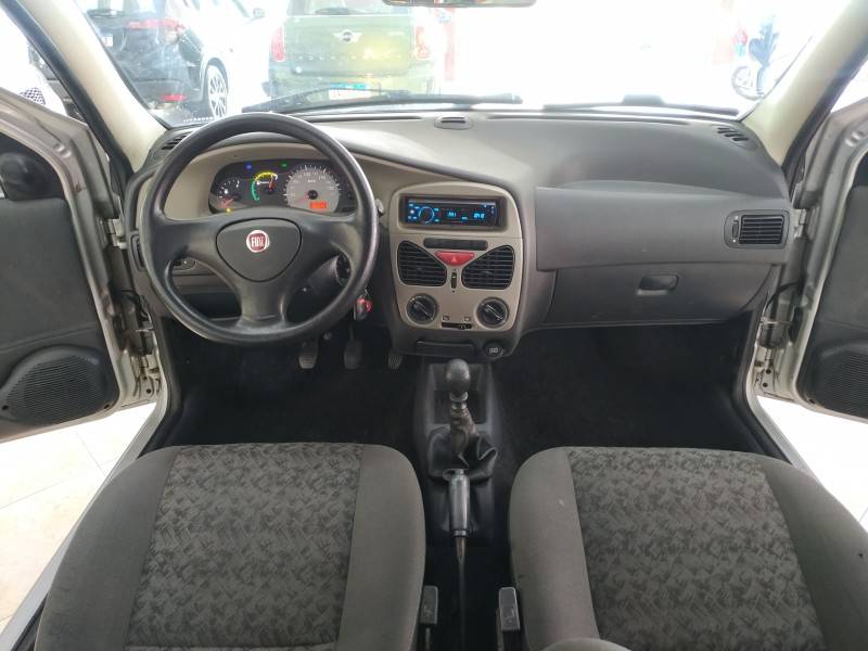 FIAT - PALIO - 2010/2010 - Prata - R$ 18.900,00