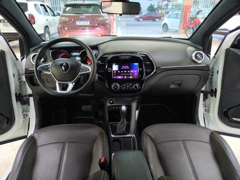 RENAULT - CAPTUR - 2022/2022 - Branca - R$ 105.900,00