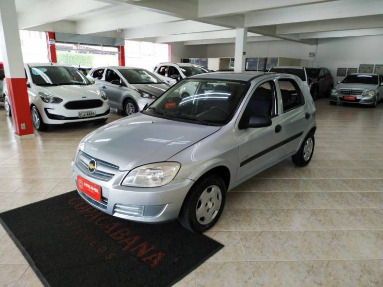 CHEVROLET - CELTA - 2007/2007 - Prata - R$ 19.900,00