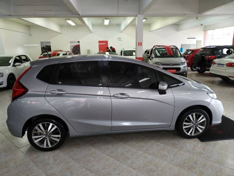 HONDA - FIT - 2018/2018 - Prata - R$ 74.900,00