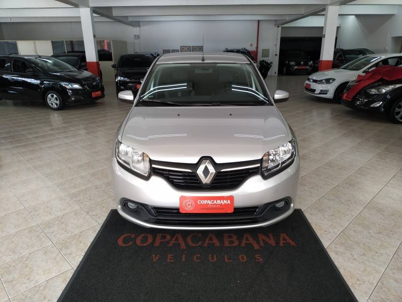 RENAULT - LOGAN - 2019/2019 - Prata - R$ 42.900,00