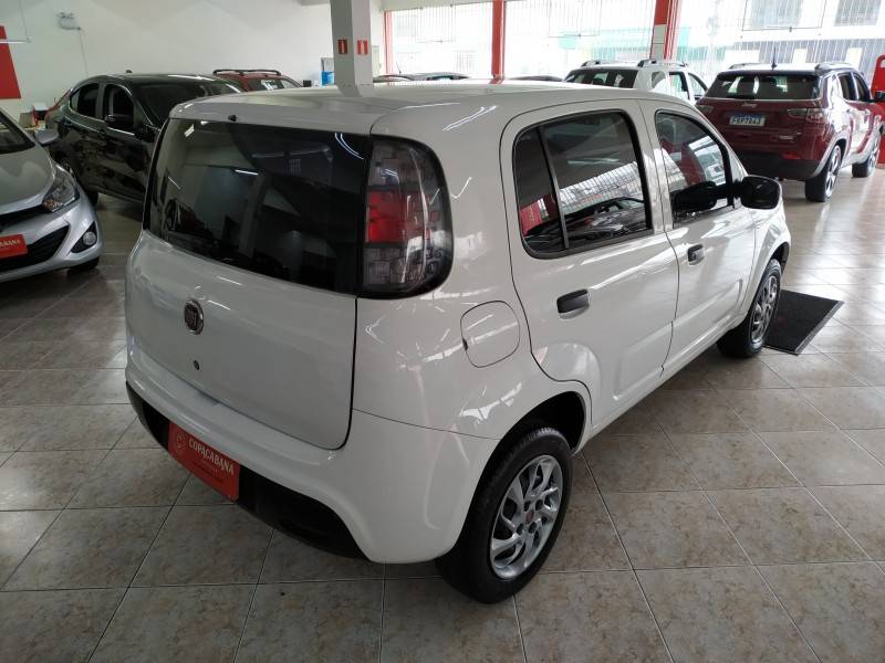 FIAT - UNO - 2018/2018 - Branca - R$ 40.500,00