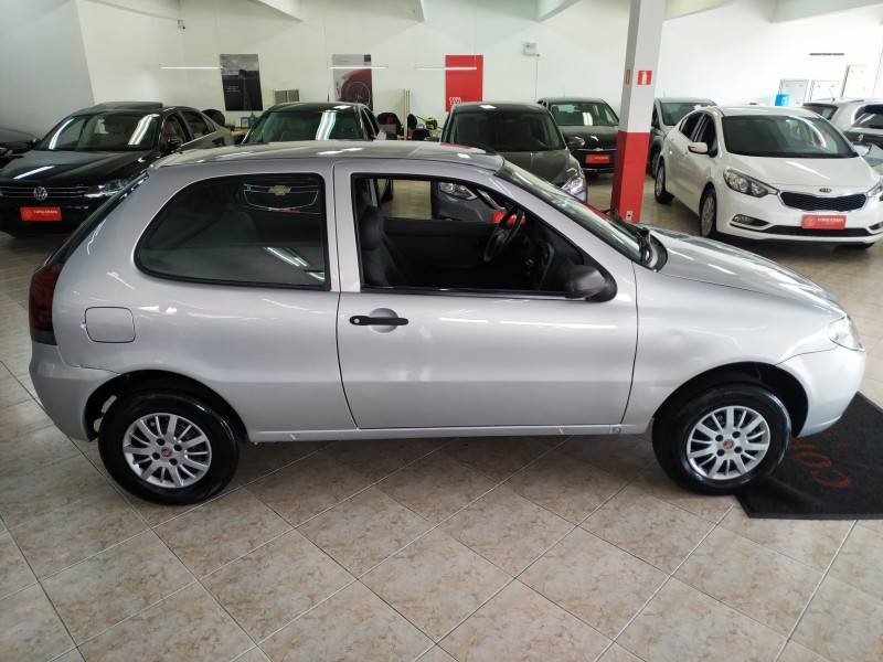 FIAT - PALIO - 2010/2010 - Prata - R$ 18.900,00