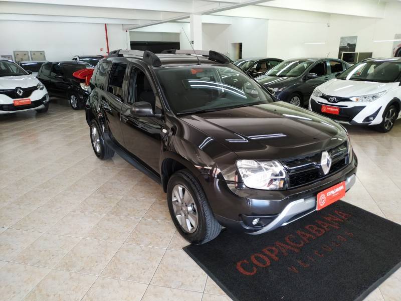 RENAULT - DUSTER - 2018/2018 - Preta - R$ 70.900,00