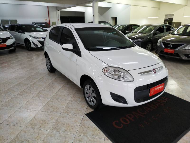 FIAT - PALIO - 2016/2016 - Branca - R$ 41.900,00