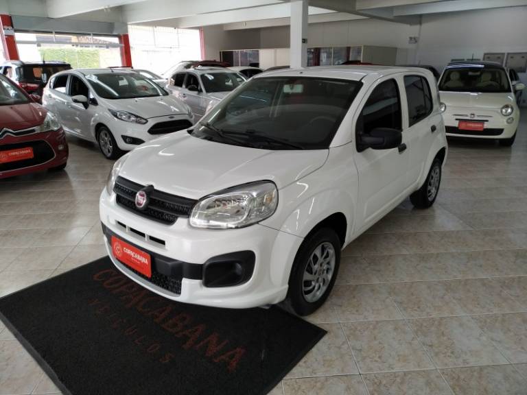 FIAT - UNO - 2018/2018 - Branca - R$ 40.500,00