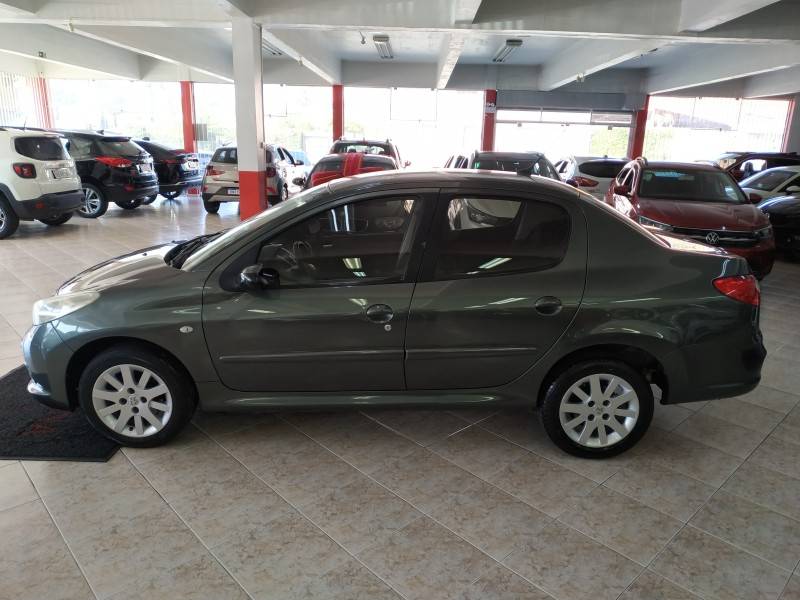 PEUGEOT - 207 - 2010/2010 - Cinza - R$ 23.900,00