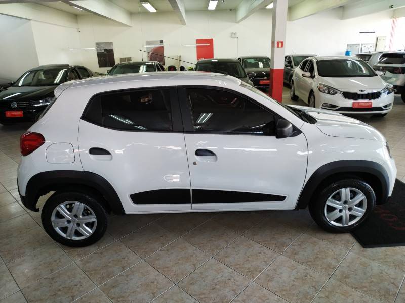 RENAULT - KWID - 2020/2020 - Branca - R$ 40.900,00