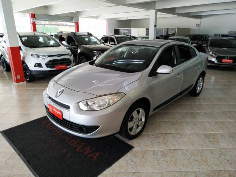 RENAULT - FLUENCE - 2013/2013 - Prata - R$ 41.900,00